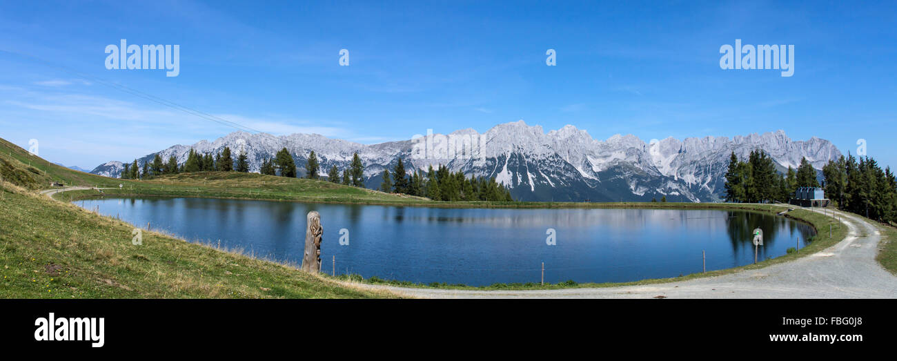 Wilder Kaiser, foto tomada desde el Hartkaiser en Tirol, Austria. Foto de stock