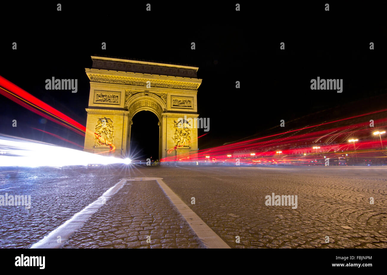 El histórico Arco del Triunfo, París, Francia Foto de stock
