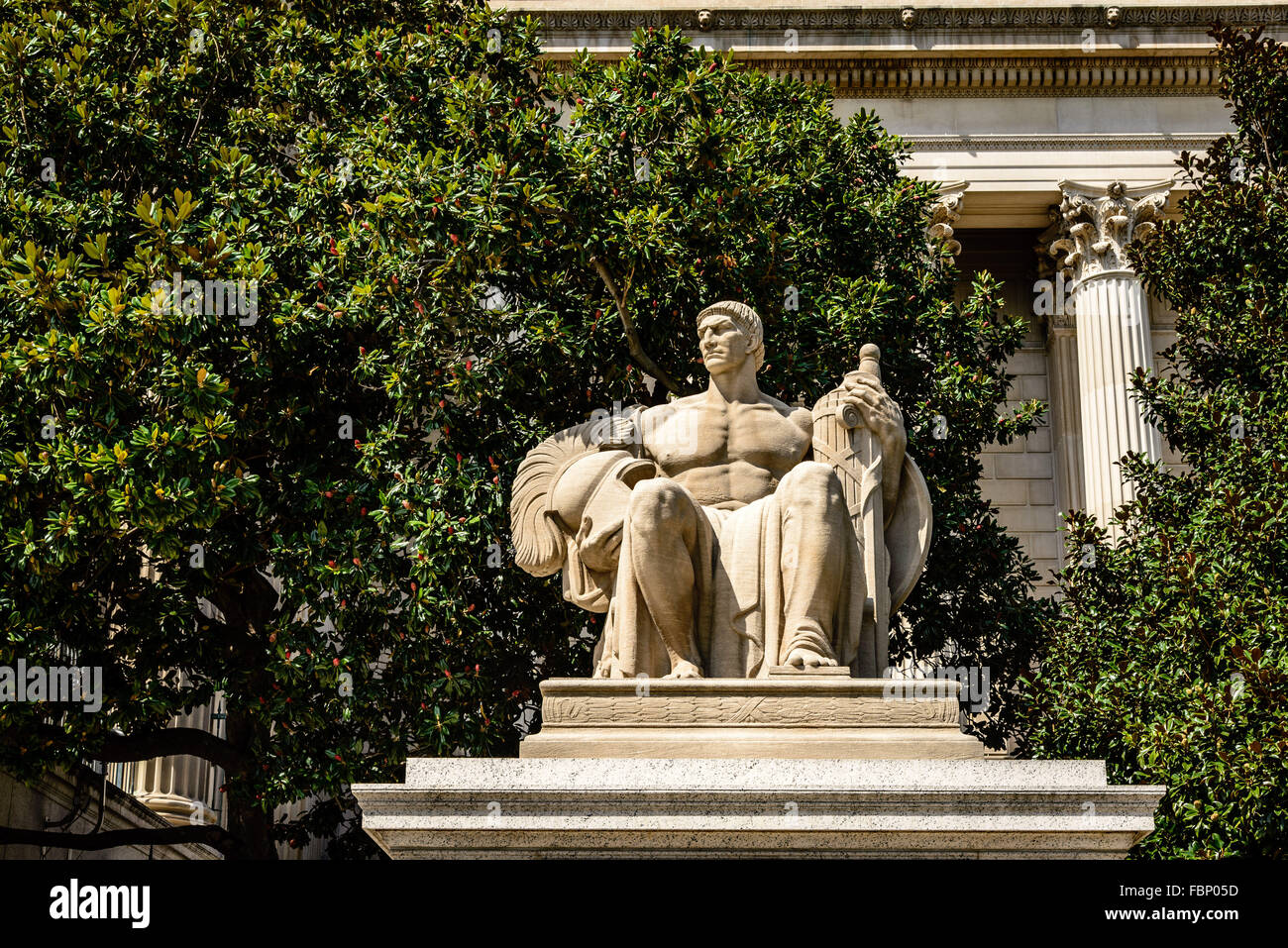 Estatua de tutela, los Archivos Nacionales, Constitution Avenue NW, Washington D.C. Foto de stock