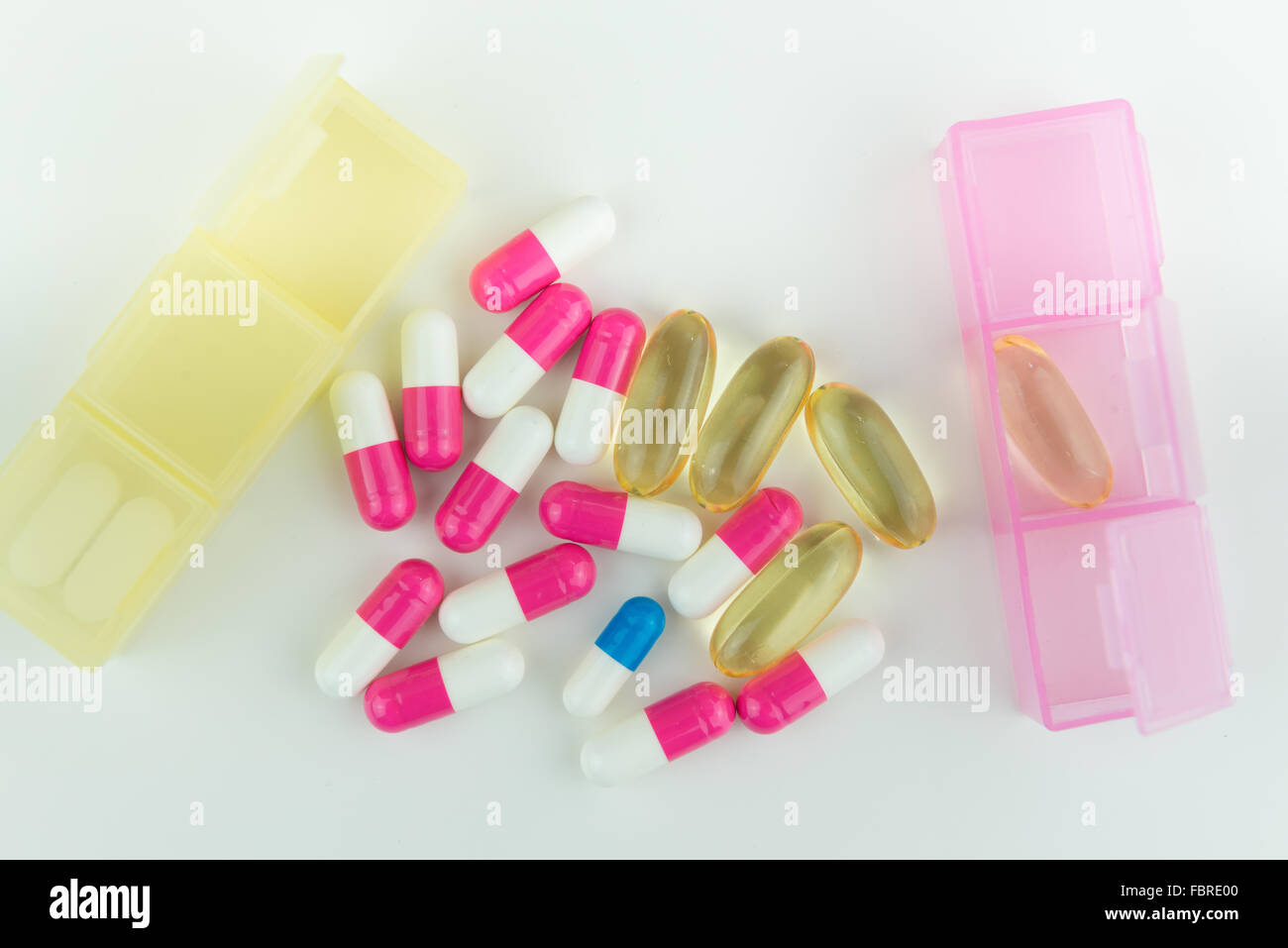 Varias pastillas en compartimentos partable Foto de stock