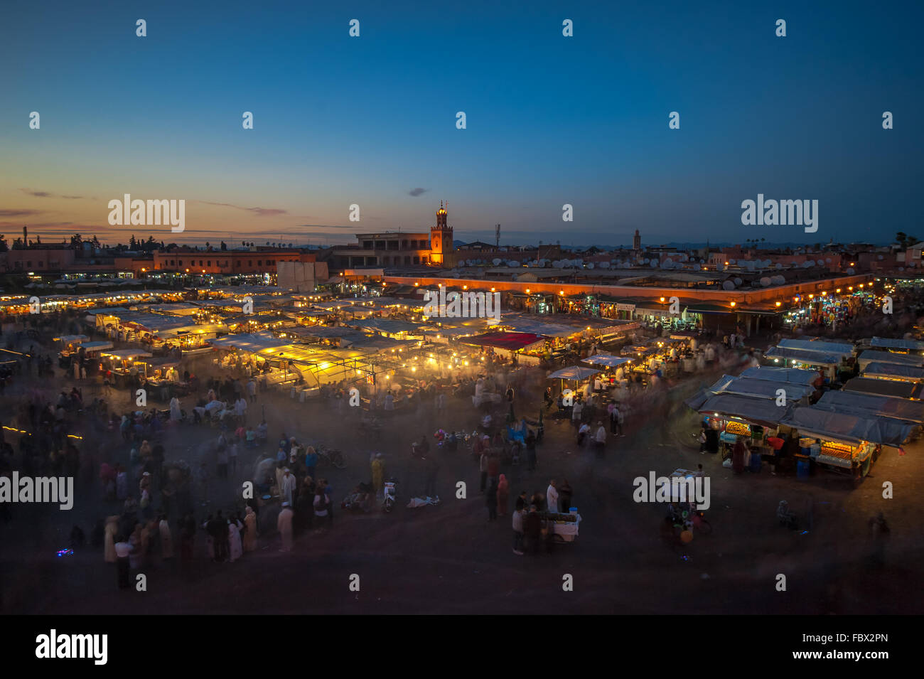 De la plaza Jemaa el Fnaa, plaza y mercado en Marrakech, Marruecos Foto de stock