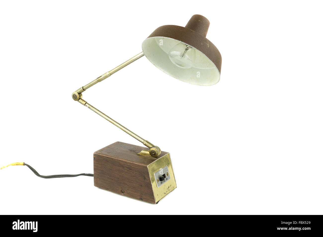Vintage retro, lámpara de escritorio flexible, aislar el fondo blanco. Foto de stock