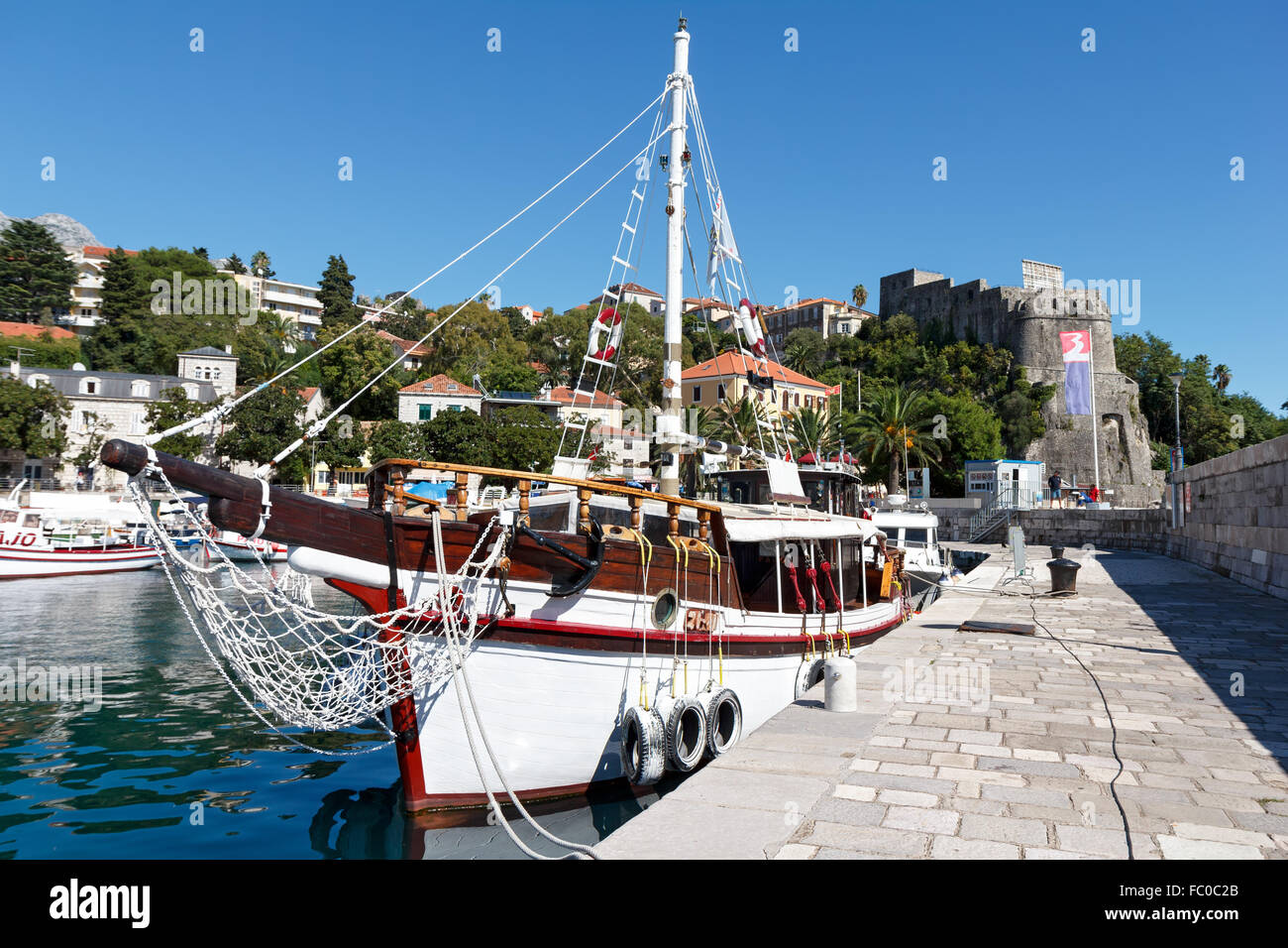 Atraque en Herceg Novi, Montenegro Foto de stock