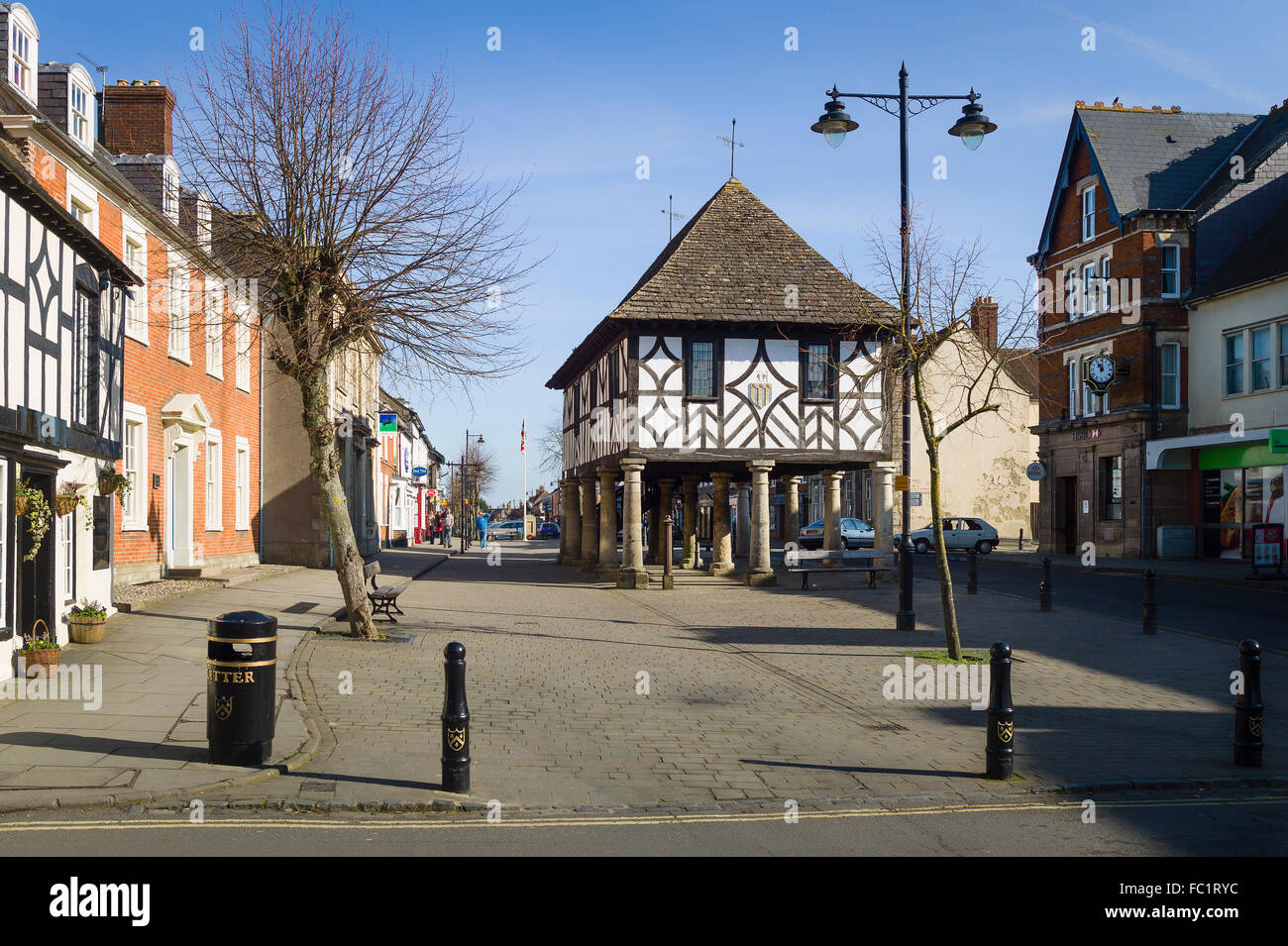 El Ayuntamiento de la ciudad vieja en Royal Wootton Bassett construida a finales del siglo XVII y ahora se utiliza como museo. Restaurada en 1889 Foto de stock