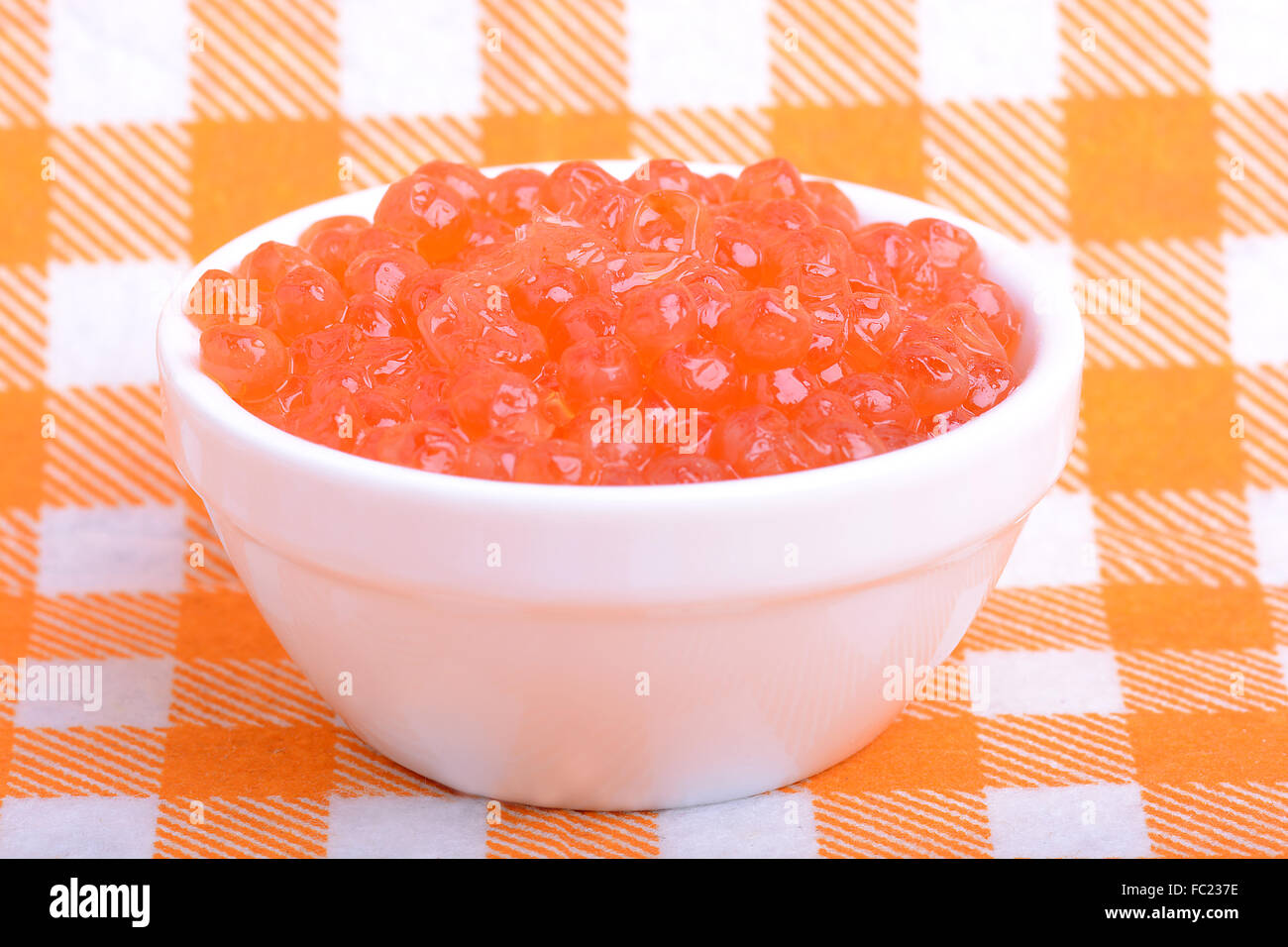 Caviar rojo de cerca, el concepto de comida saludable Foto de stock