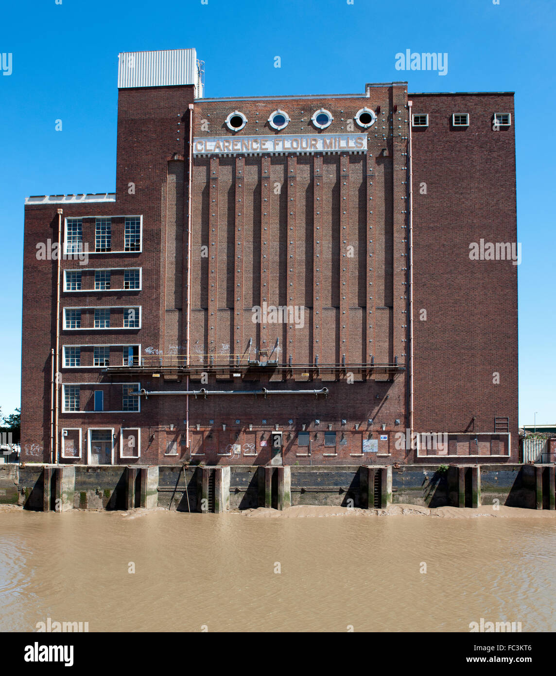 Clarence molino de harina, junto al río Hull, Hull, Yorkshire, Inglaterra, Reino Unido. Foto de stock