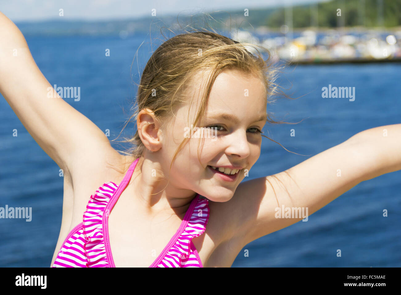 Niã±a Baã±ador Rosa Playa Rubia Fotos e Imágenes de stock - Alamy