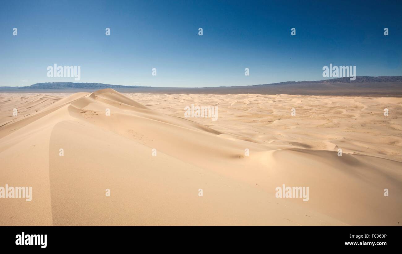 Khongoryn Els dunas de arena en el desierto de Gobi Gurvansaikhan National Park en Mongolia, Asia Central, África Foto de stock