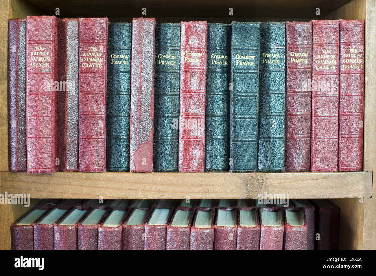 Libros de oraciones fotografías e imágenes de alta resolución - Alamy