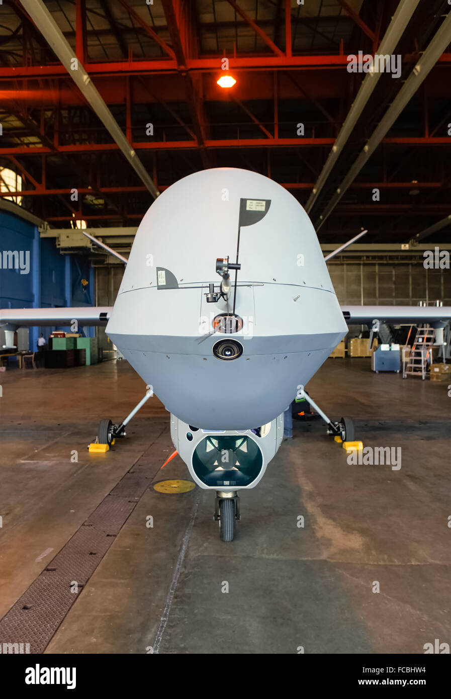 Protección de Fronteras y Aduanas de EE.UU. y el aire marino del grupo de sistema aéreo no tripulado (UAS) o 'Drone'. La agencia utiliza su flota de 10 aviones teledirigidos Predator B para ayudar en las investigaciones y el patrullaje de fronteras. Consulte la descripción para obtener más información. Foto de stock