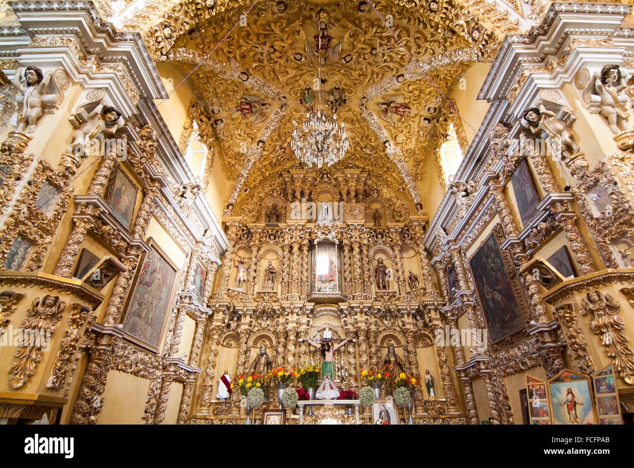 Templo de San Francisco Acatepec, cerca de Puebla, México Fotografía de stock Alamy Templo de San Francisco Acatepec, cerca de Puebla, México Fotografía de stock Alamy