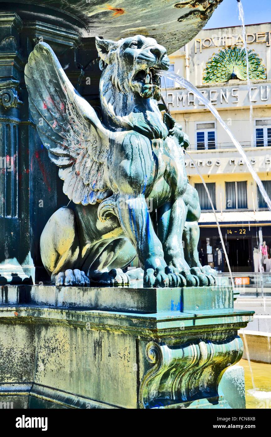 Oporto (en portugués, Porto) es la segunda ciudad más grande de