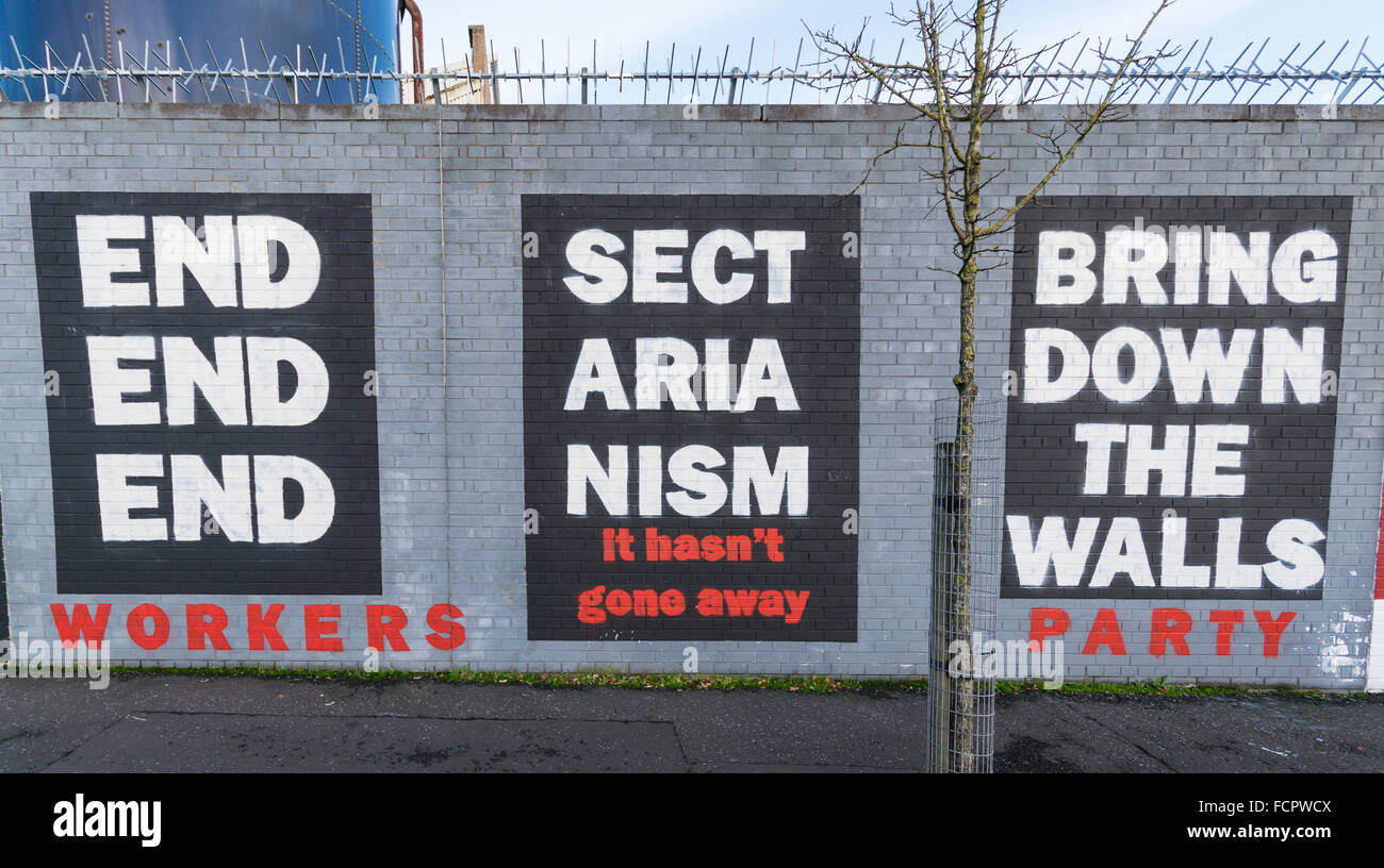 Extremo sectarismo mural por el Partido de los trabajadores en el oeste de Belfast. Foto de stock