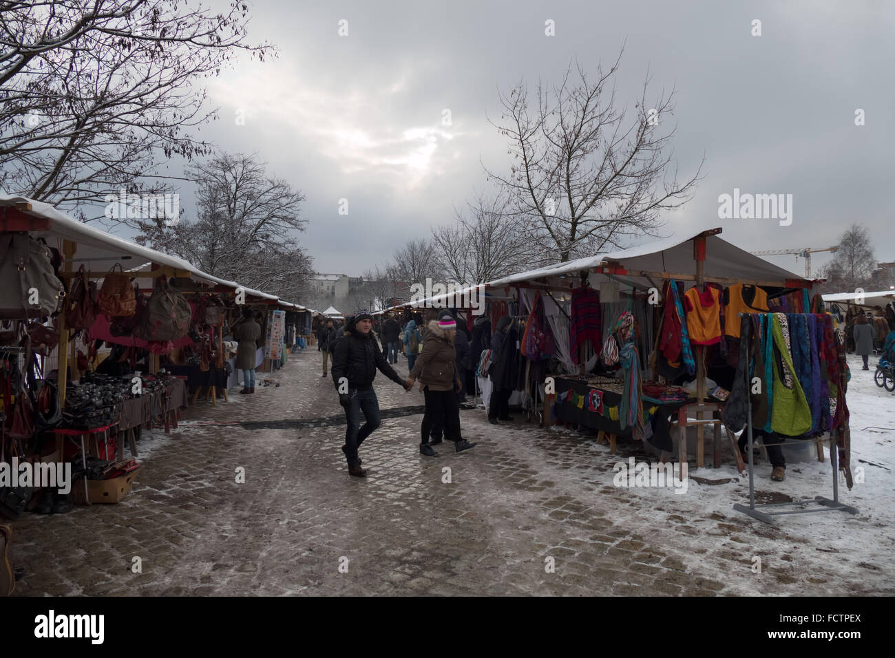 Ciudad alemana de Berlín, en Alemania, en Europa. Mercadillo Ciudad alemana de Berlín, en Alemania, en Europa. Mercadillo