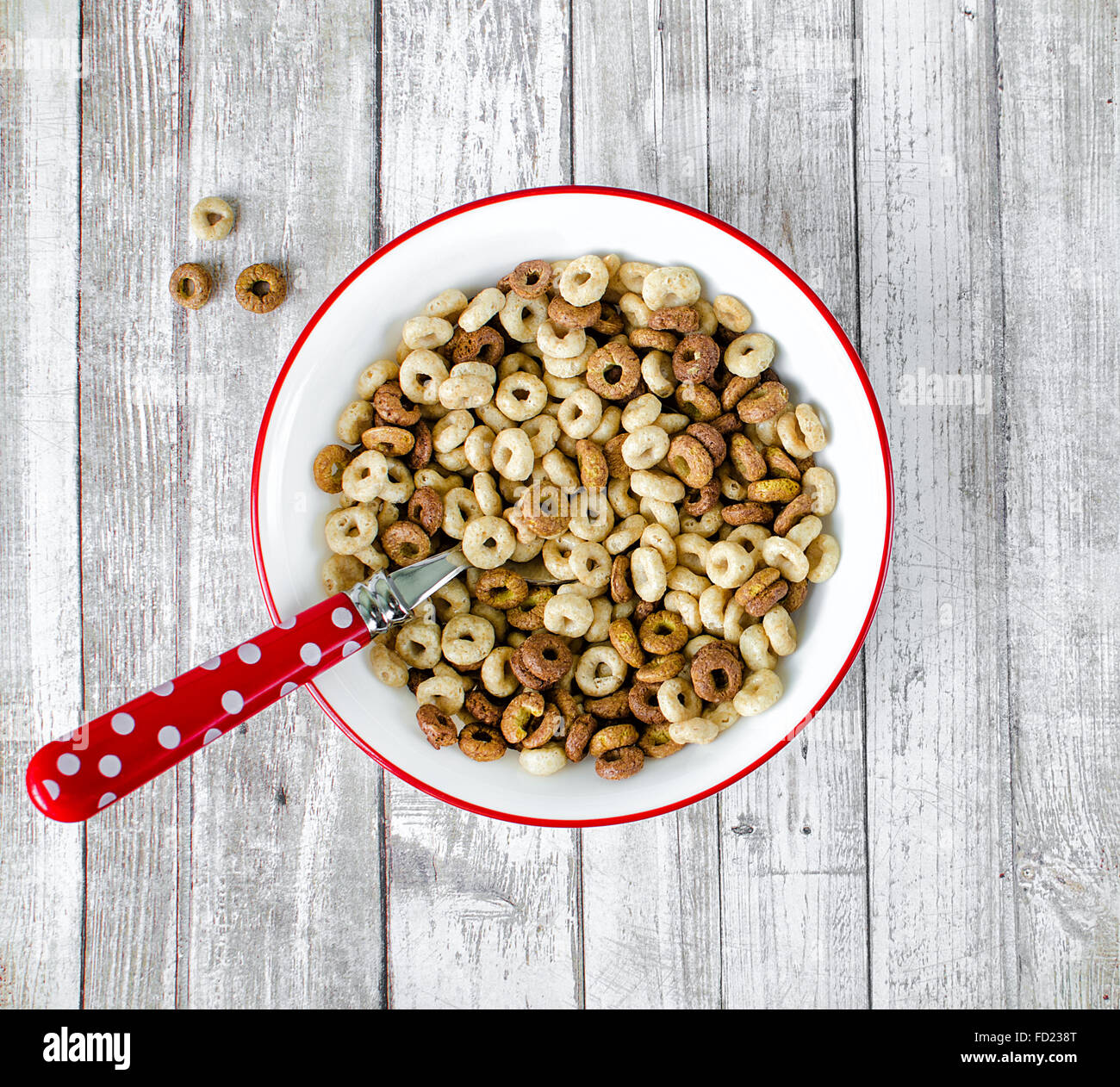 Bowl of cheerios fotografías e imágenes de alta resolución - Alamy