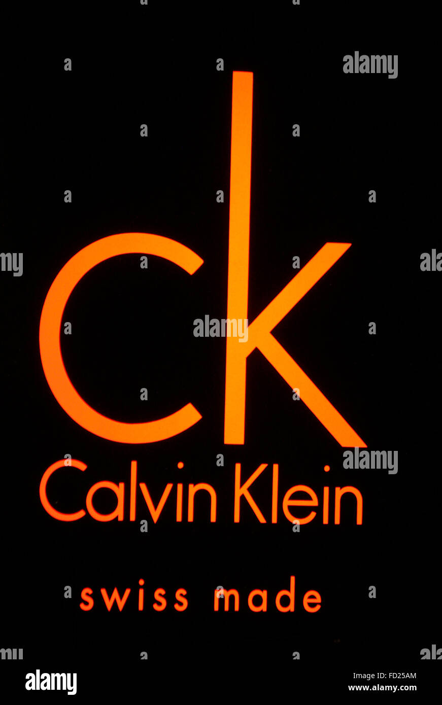 Calvin klein logo fotografías e imágenes de alta resolución - Alamy