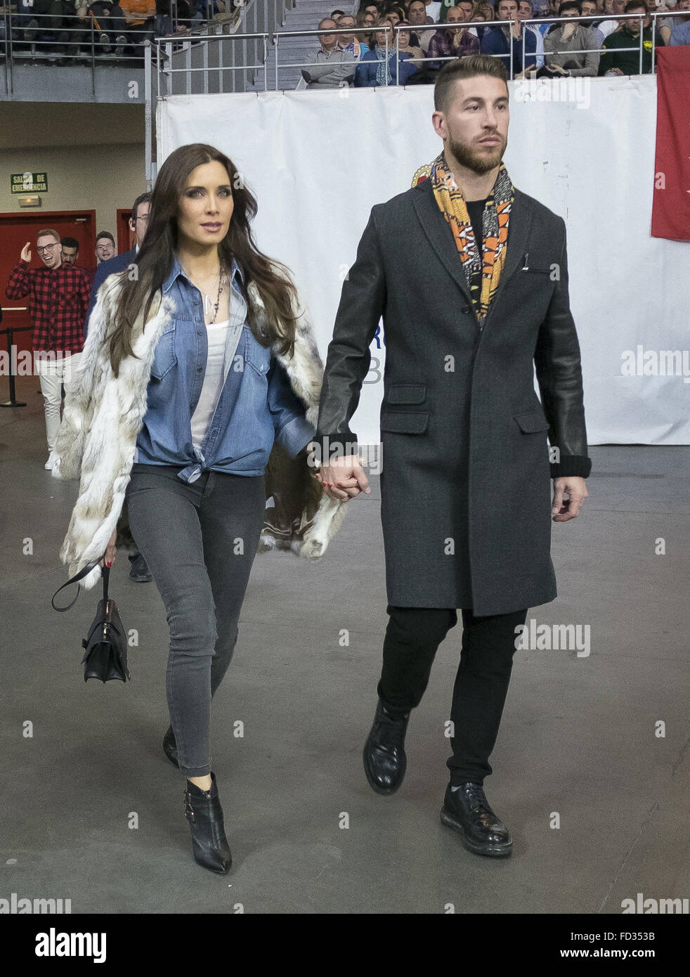 Sergio Ramos y su esposa, Pilar Rubio ver el partido Liga ...