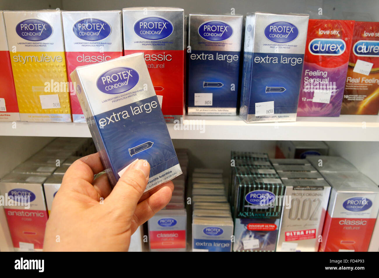 Farmacia. Los condones Fotografía stock -