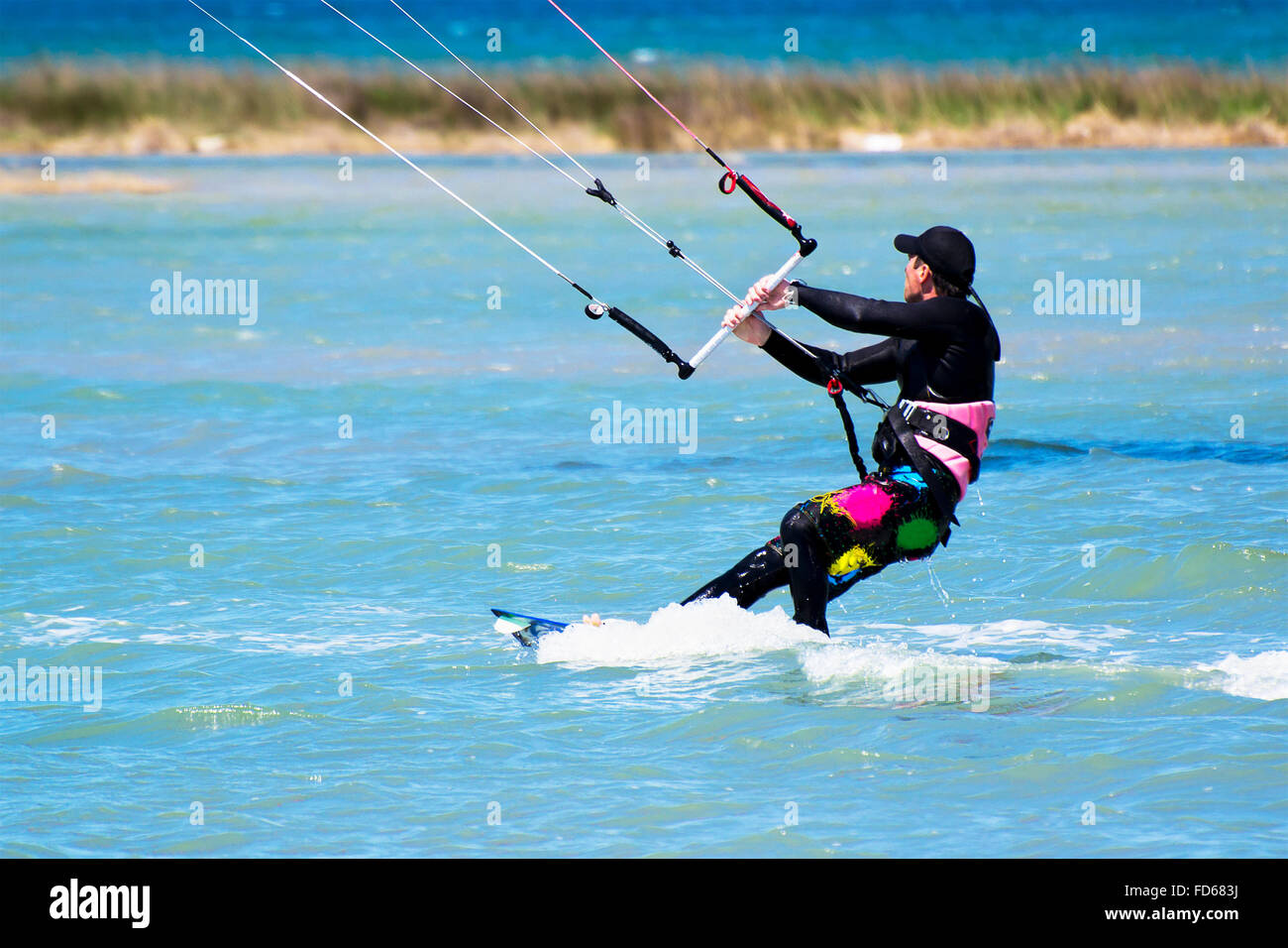 En el lago Donuzlav Kitesurfer, Crimea Foto de stock