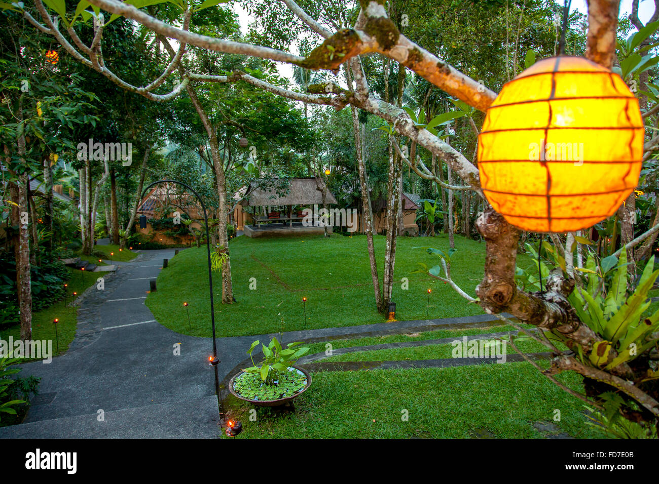 Complejo hotelero con una Lampignon, Garden Hotel, Ubud, Bali, Indonesia, Asia Foto de stock
