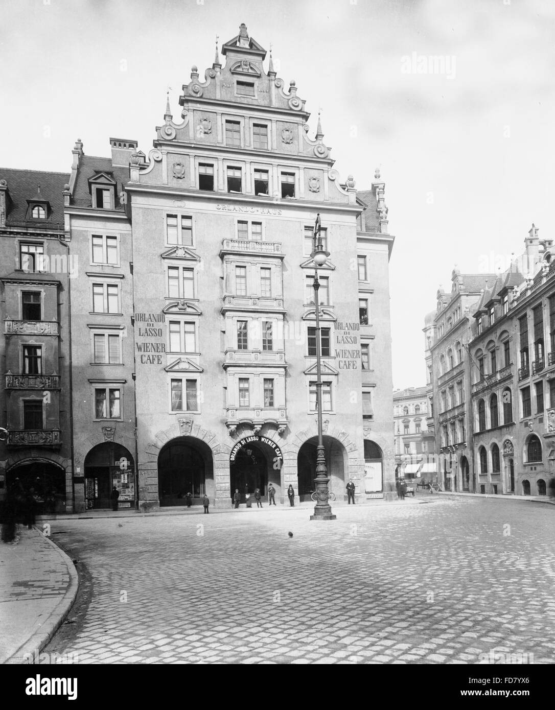 La Wiener Cafe Orlando di Lasso en Platz en Munich, 1900-1913 Foto de stock