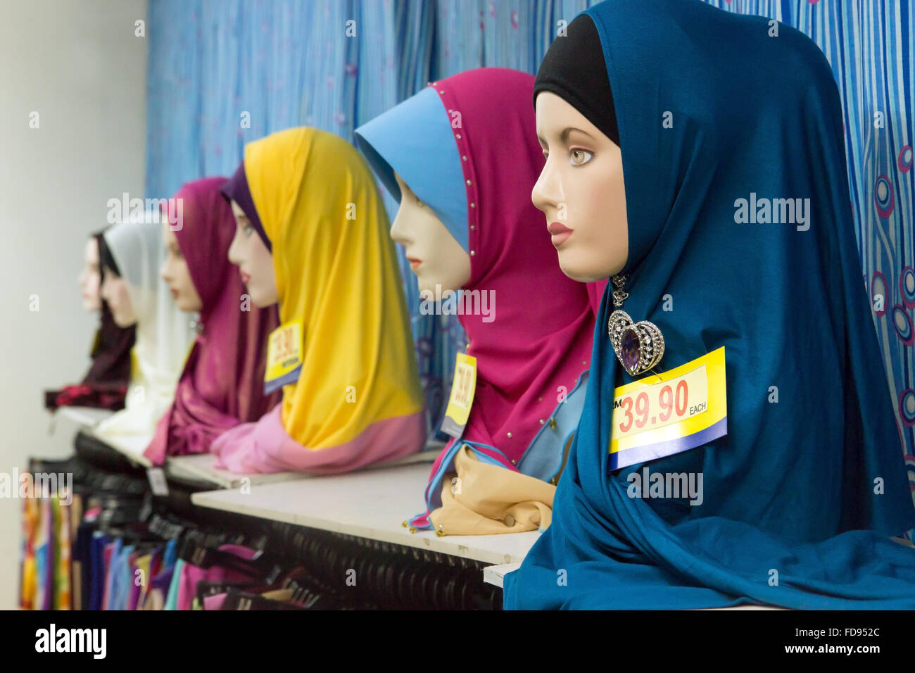 Vestimenta islámica fotografías e imágenes de alta resolución - Alamy