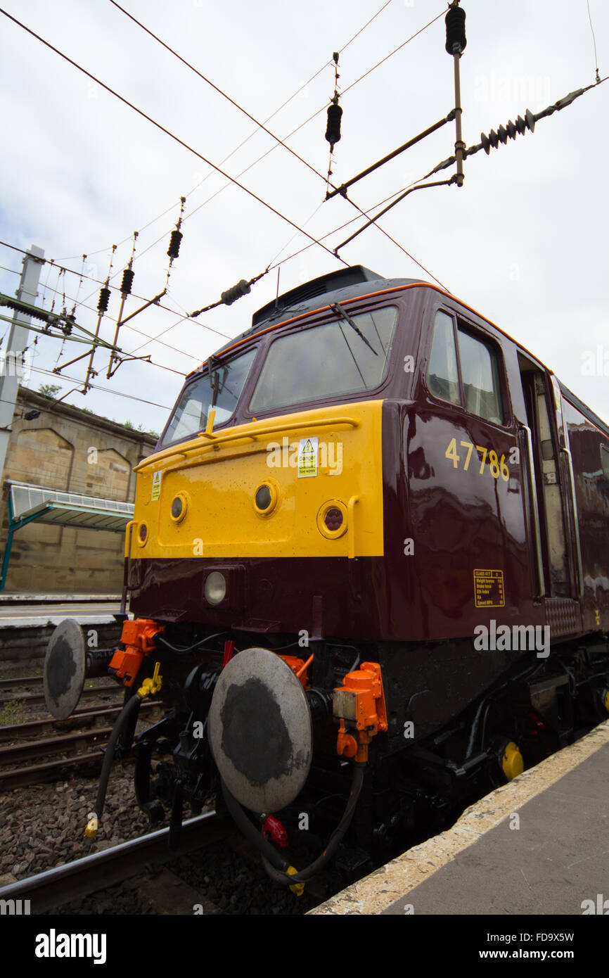 West Coast Railways locomotora 47786 Clase 47 stands en Carlisle a la cabeza de una brújula Tours excursión Foto de stock
