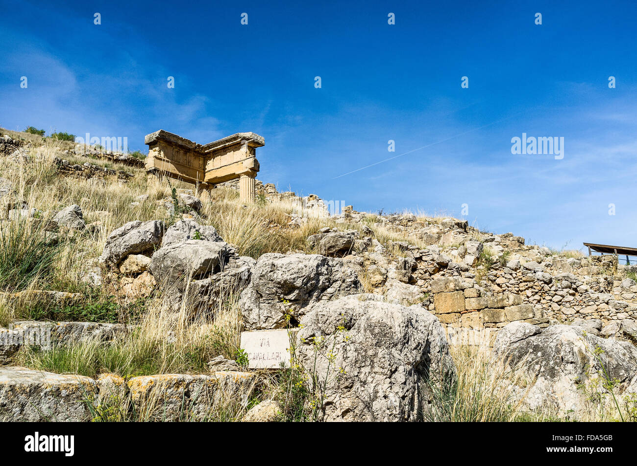 Edificio permanece del sitio arqueológico de Solunto grecorromana en Sicilia, Italia Foto de stock