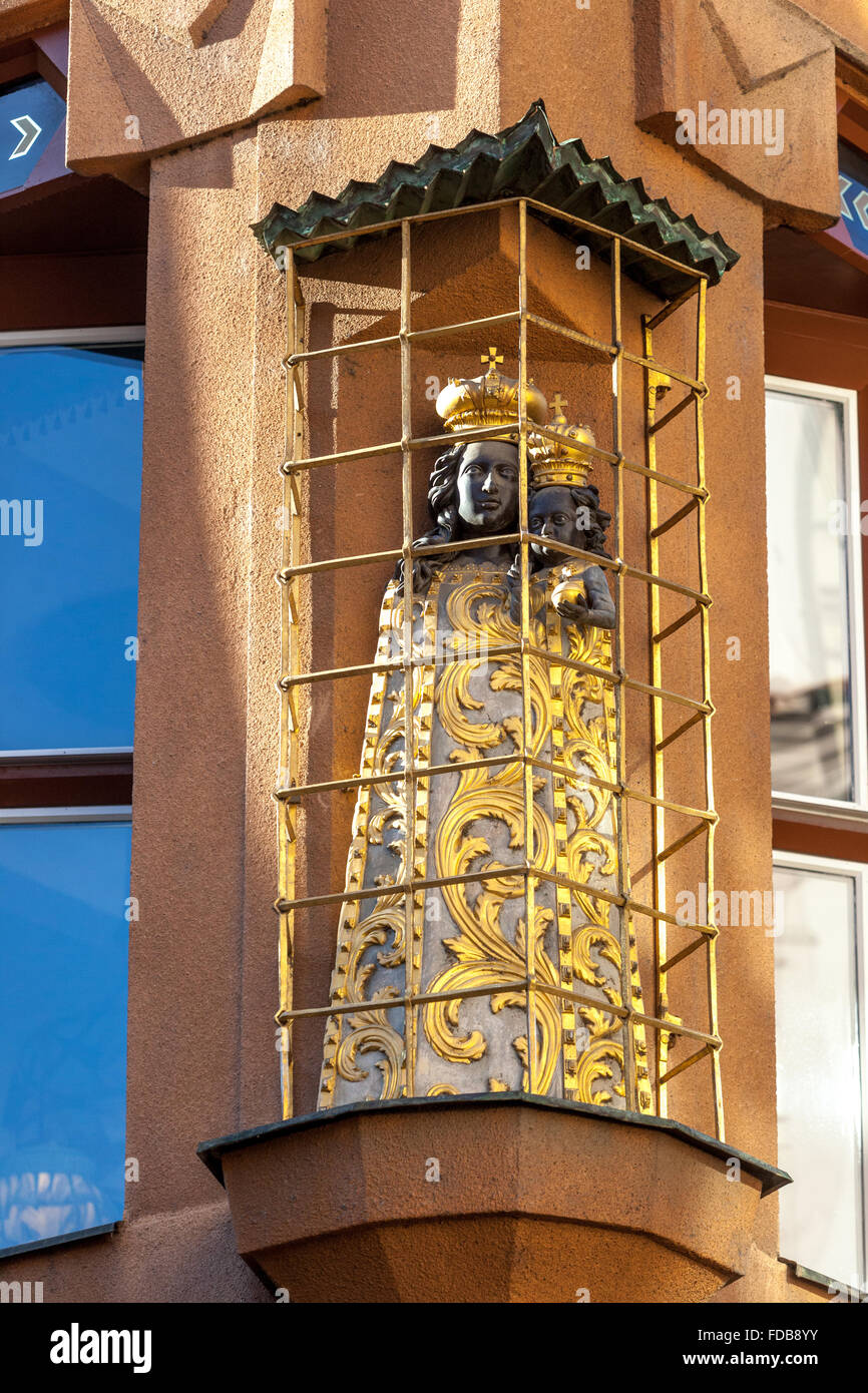 Casa de la madonna negra praga fotografías e imágenes de alta