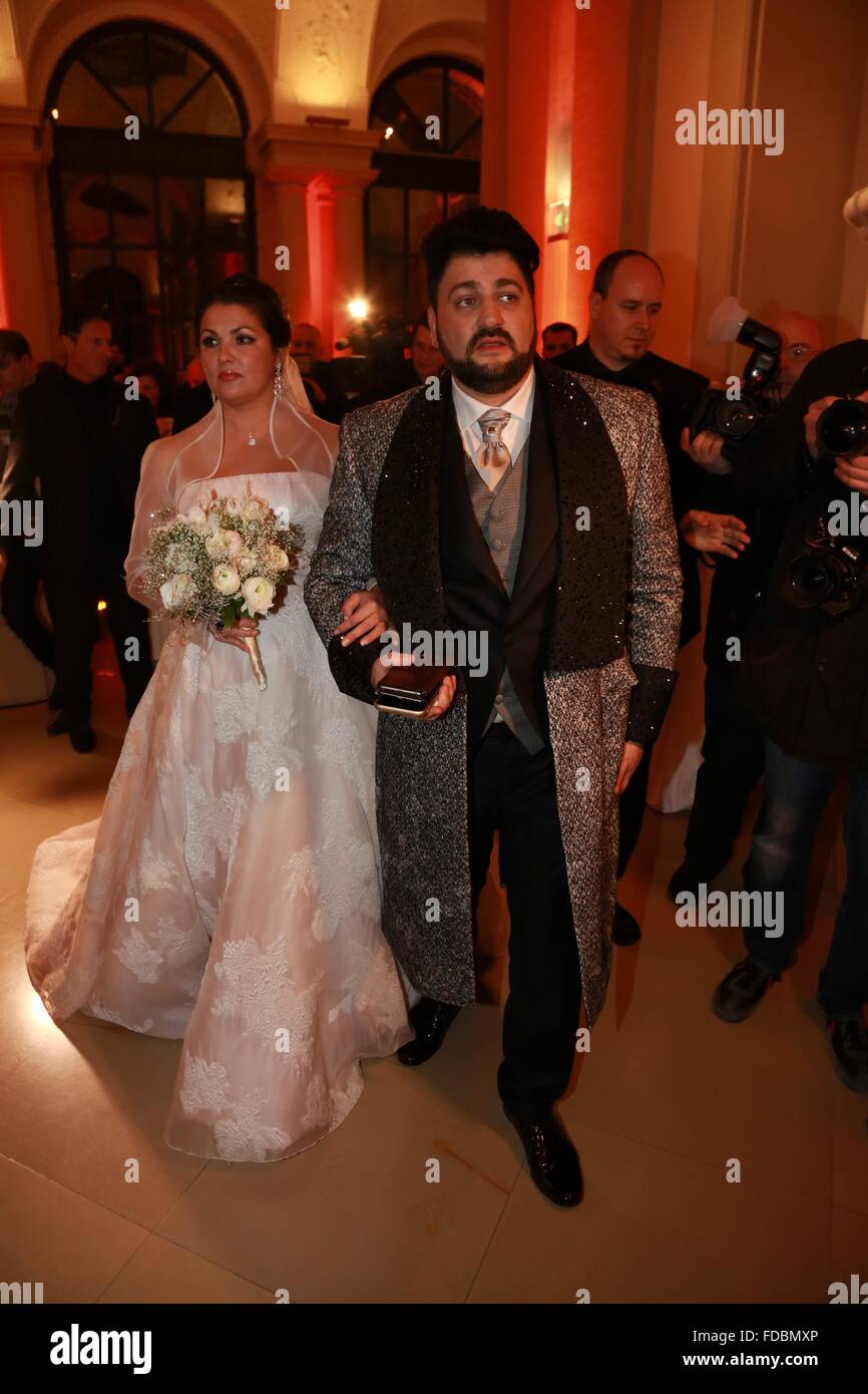 Boda de Anna Netrebko y Yusif Eyvazov Featuring: Anna Netrebko, Yusif Eyvazov donde: Viena, Austria cuando: 29 dic 2015 Foto de stock