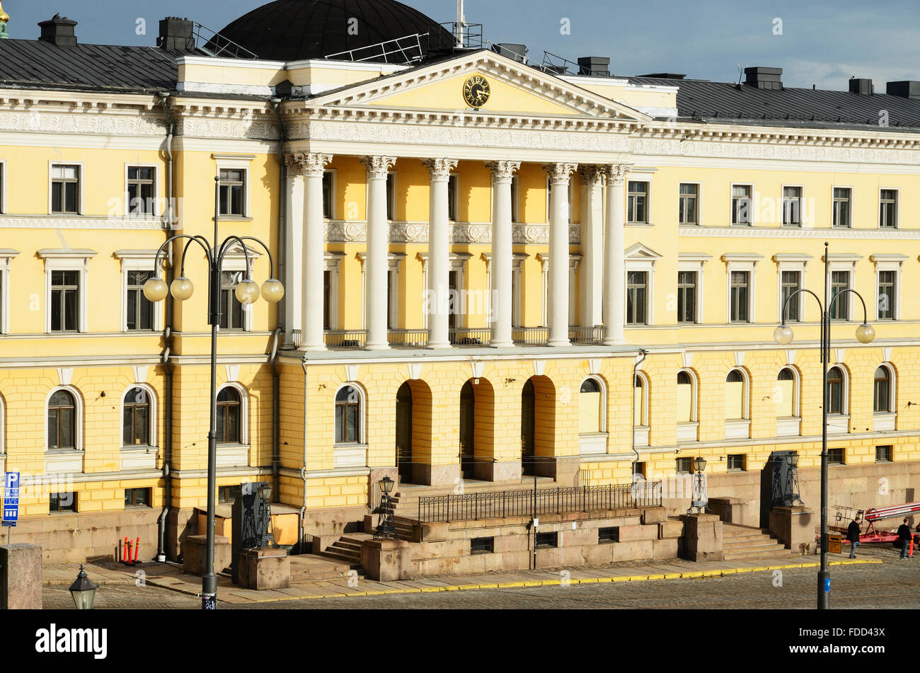 El Palacio de Gobierno. La Plaza del Senado. Helsinki. Finlandia Foto de stock