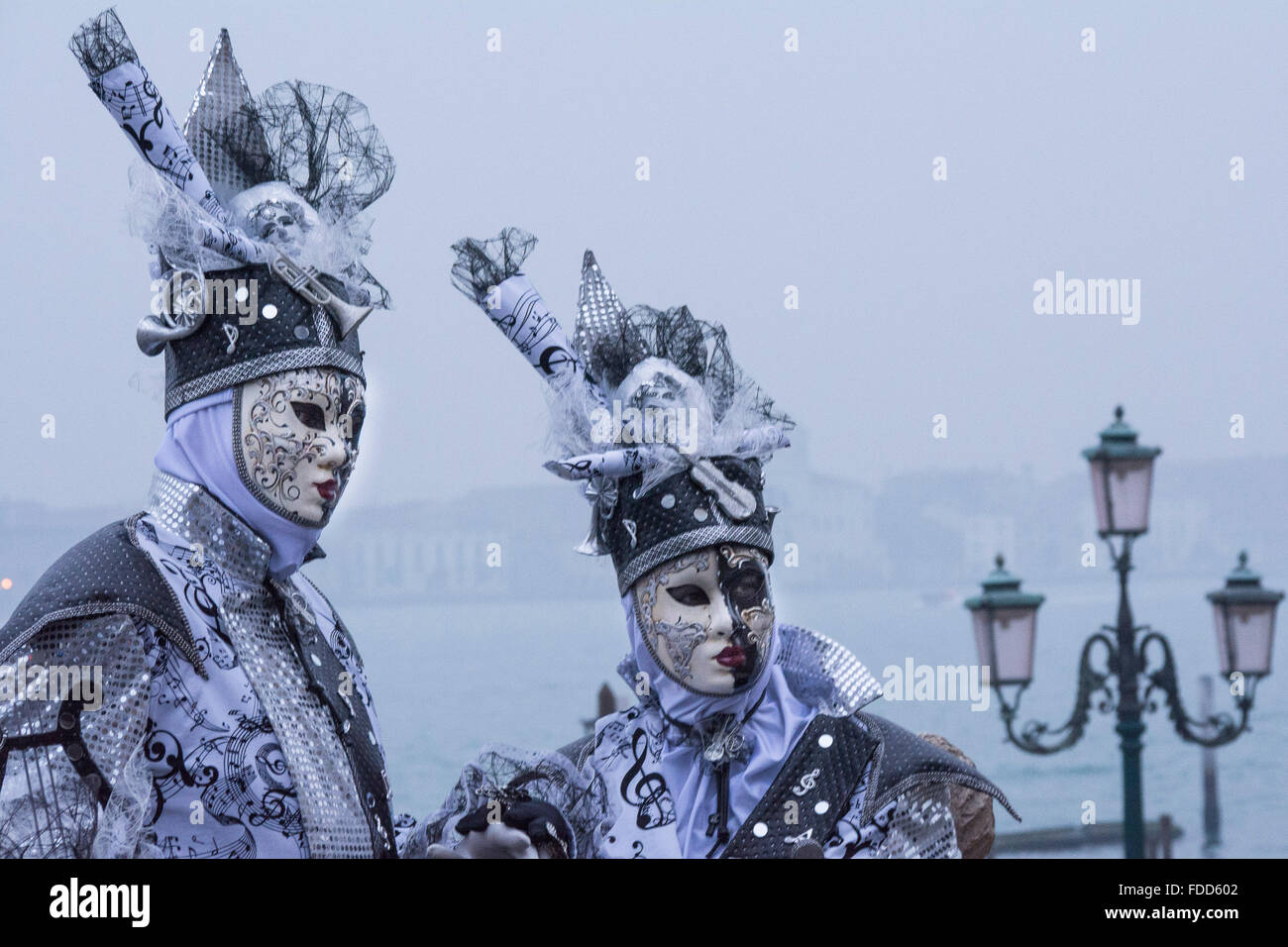Venecia, Italia. 30th de enero de 2016. El Carnaval de Venecia 2016 se  celebrará del 23 de enero al 9 de febrero e incluye un programa de cenas de  gala, desfiles, bailes,