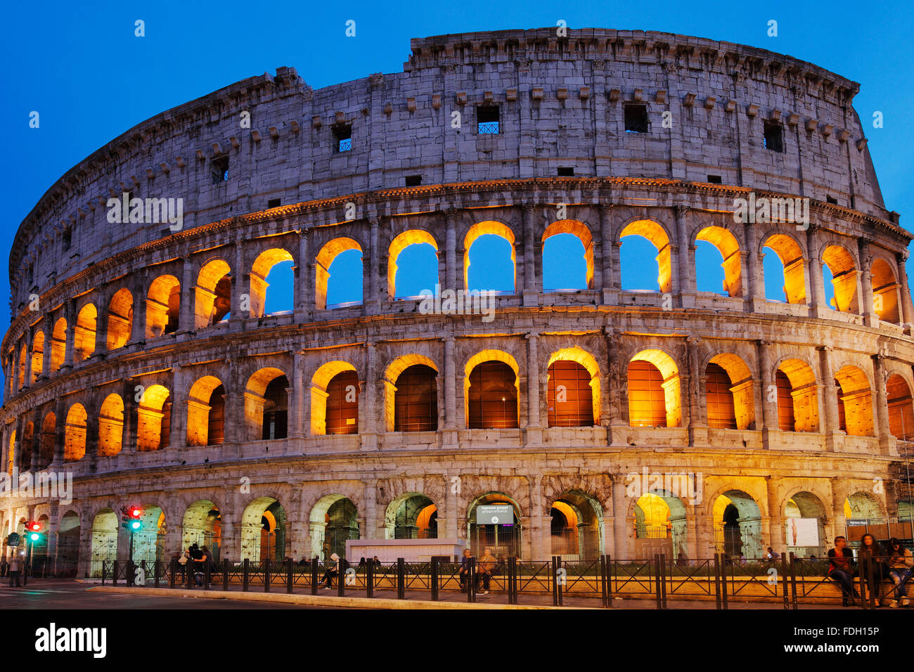 El Coliseo O El Coliseo O Anfiteatro Flavio En Roma, Italia; (Latín ...