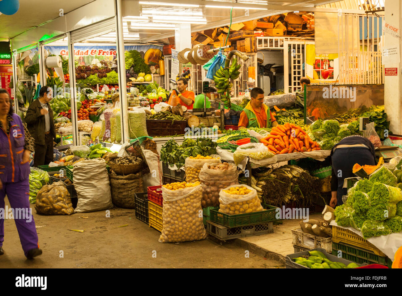 Bogotá Paloquemao mercado de frutas y verduras,Colombia, Sur America  Fotografía de stock - Alamy