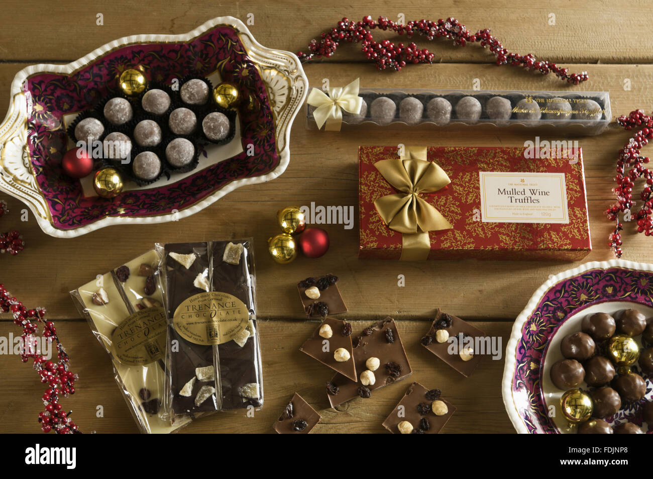 Navidad chocolates y trufas. Foto de stock