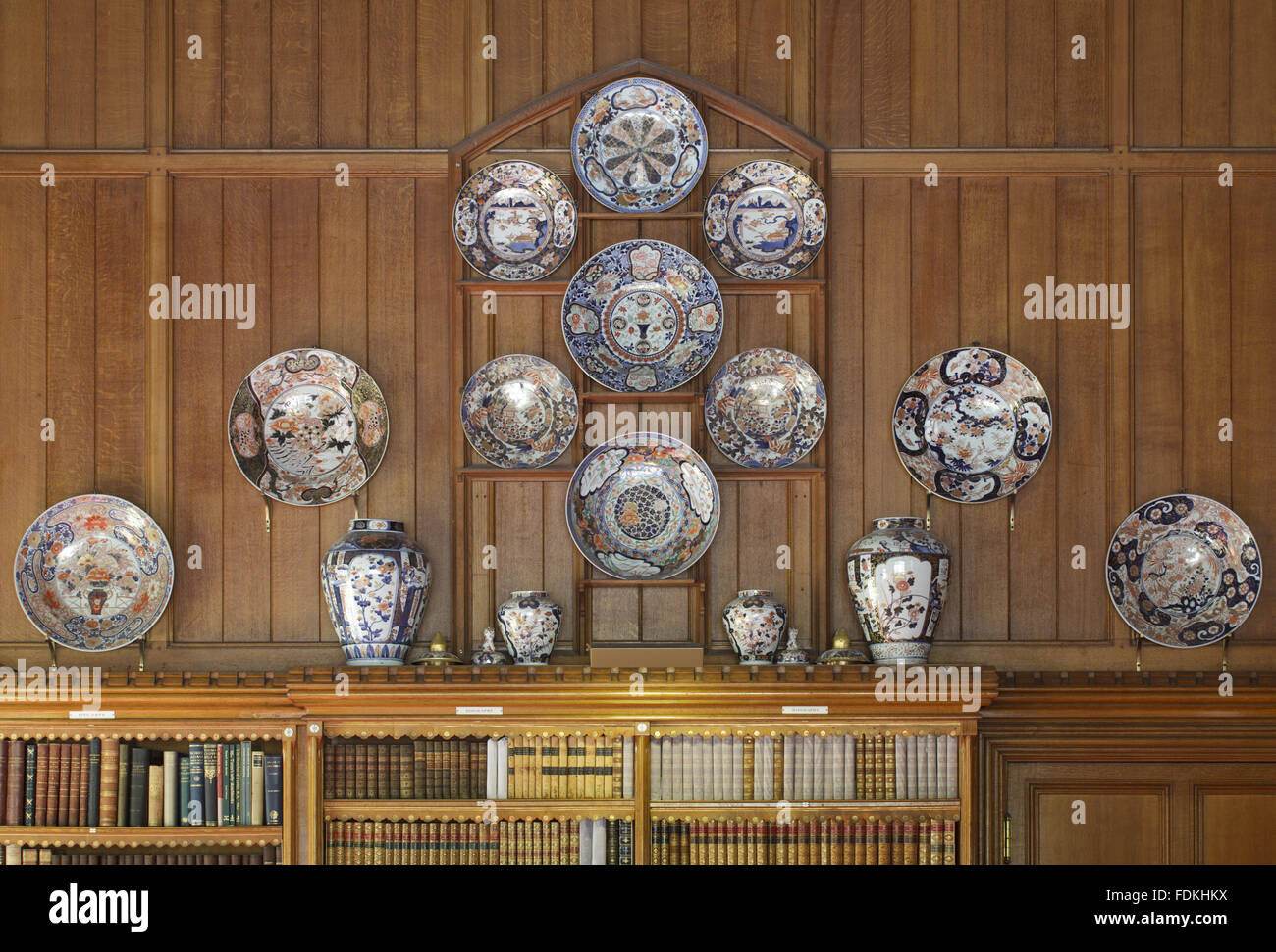 he equivocado camión pila Imari japonés fotografías e imágenes de alta resolución - Alamy