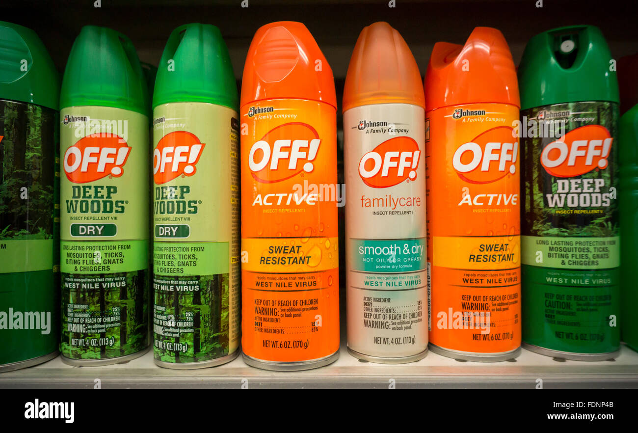 Contenedores de descuento! Marca repelente de insectos en la estantería de  una tienda en Nueva York el jueves, 28 de enero de 2016. La Organización  Mundial de la Salud advierte que el