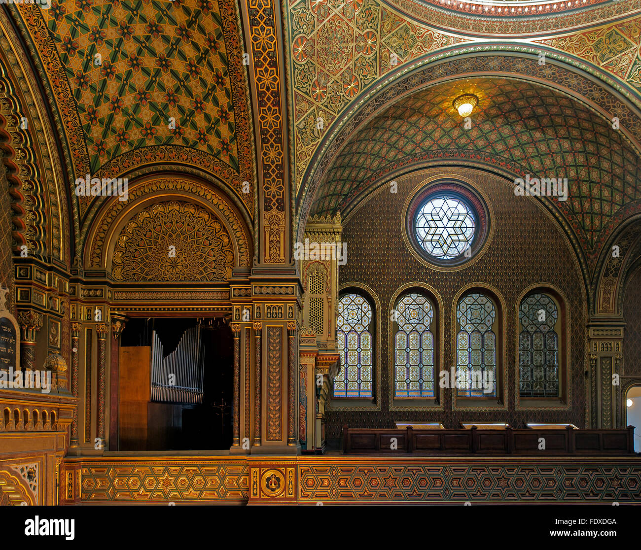 La Sinagoga Española en Praga. República Checa. Vista frontal