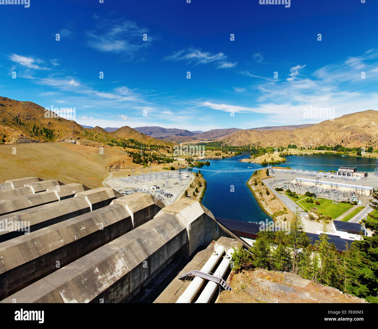Lago Benmore represa hidroeléctrica, Nueva Zelanda Foto de stock