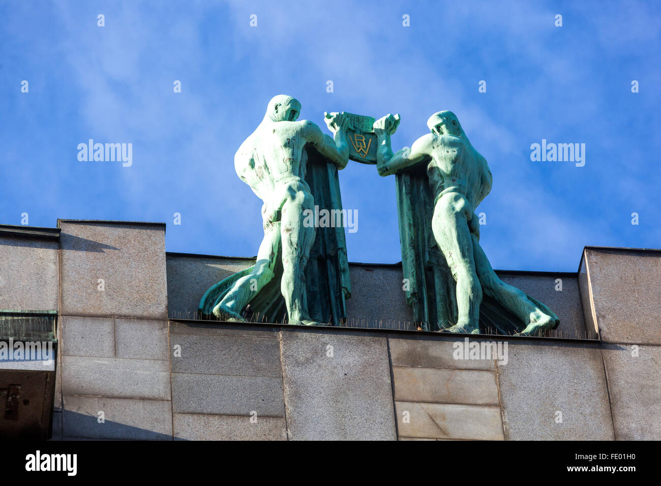 Estatua del Art Nouveau de Praga en un edificio en la calle Na Prikope, Praga, República Checa Foto de stock