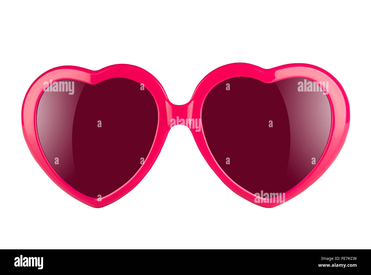 Un par de gafas de sol en forma de corazón rosa con lentes de color violeta  aislado sobre fondo blanco Fotografía de stock - Alamy