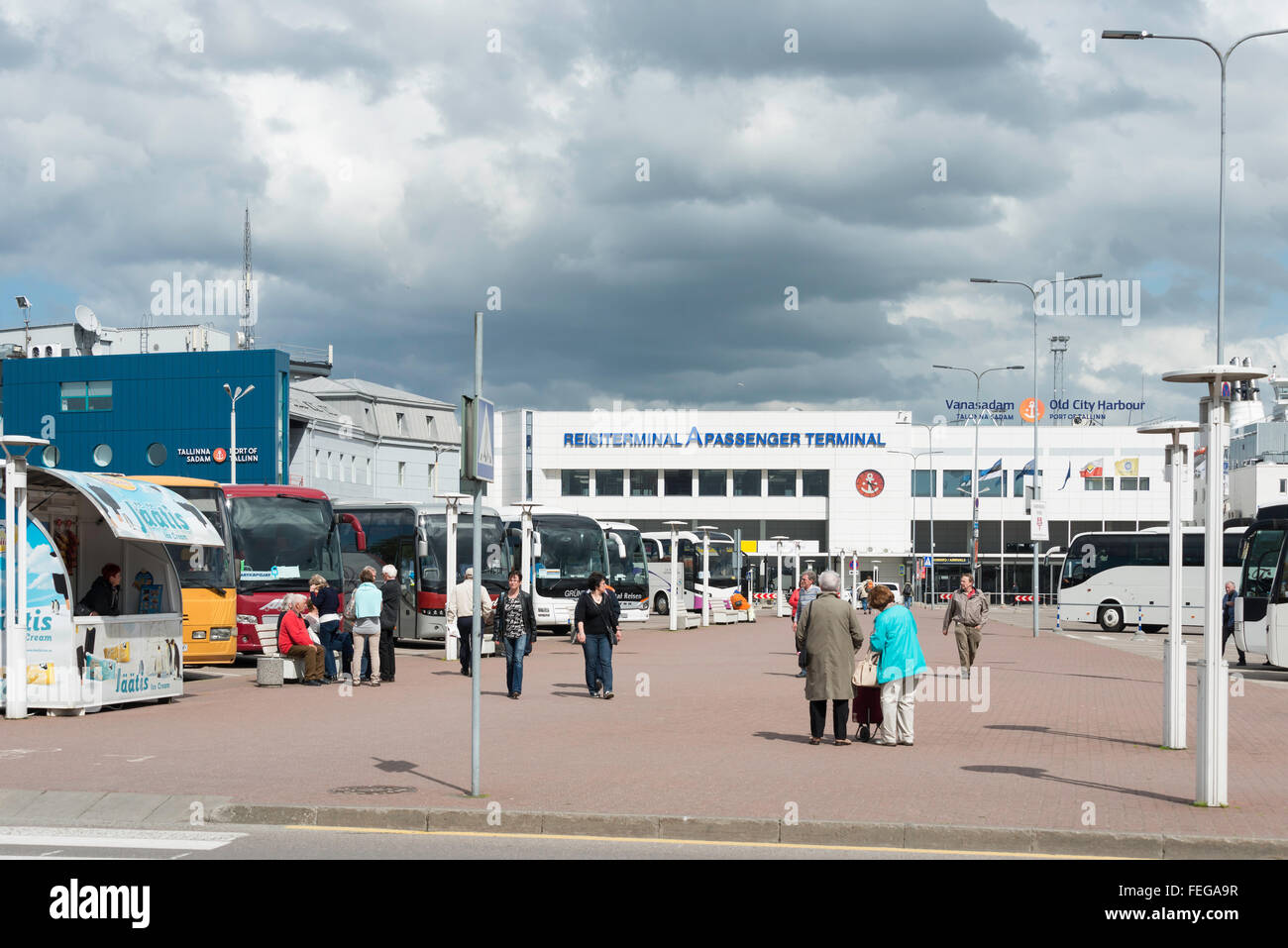 Reisiterminal un terminal de pasajeros, el puerto de Tallin, Tallin, el condado de Harju, República de Estonia Foto de stock