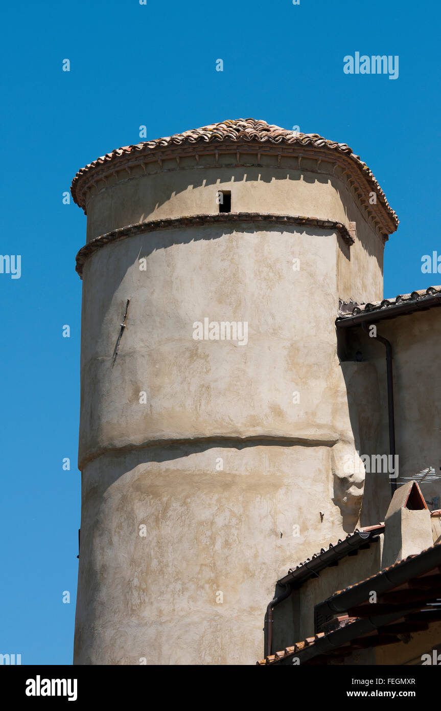 Torrita Tiberina, torre del siglo XII, Lacio, Italia Foto de stock