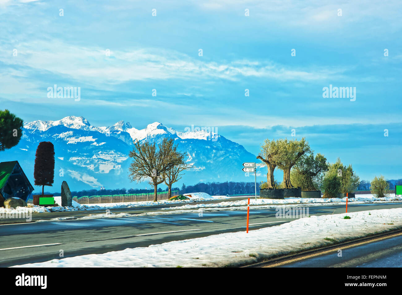 Las Carreteras Más Espectaculares De Suiza Te Esperan. - x0olf7p