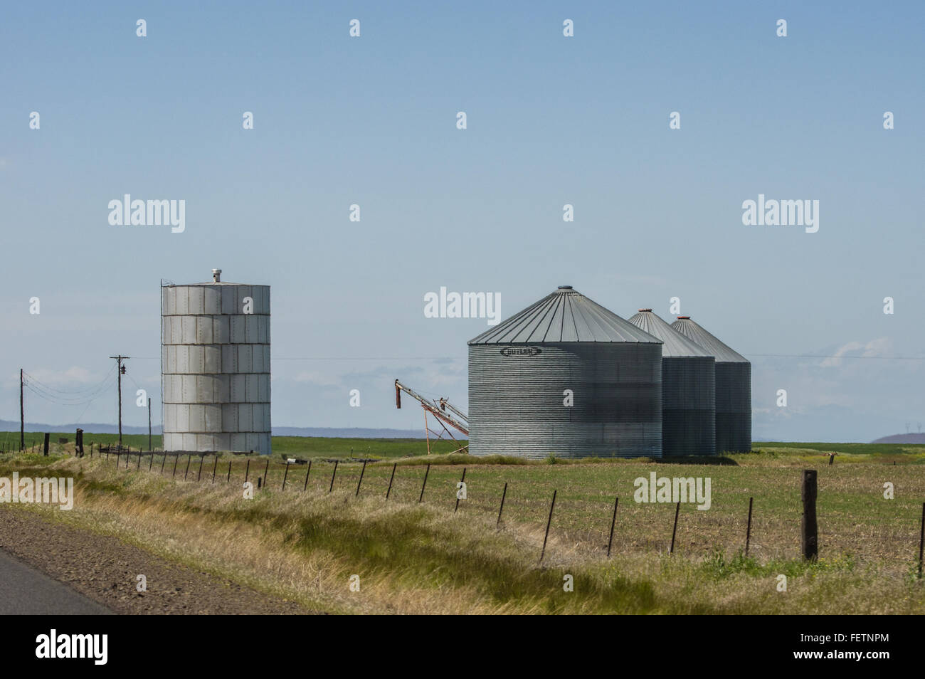 Instalaciones de almacenamiento de granos agrícolas. Grass Valley, Oregón Foto de stock