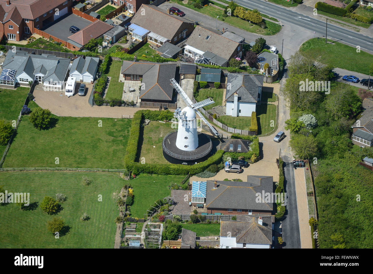 Una vista aérea de la cruz de piedra de molino de viento cerca de Pevensey, East Sussex Foto de stock