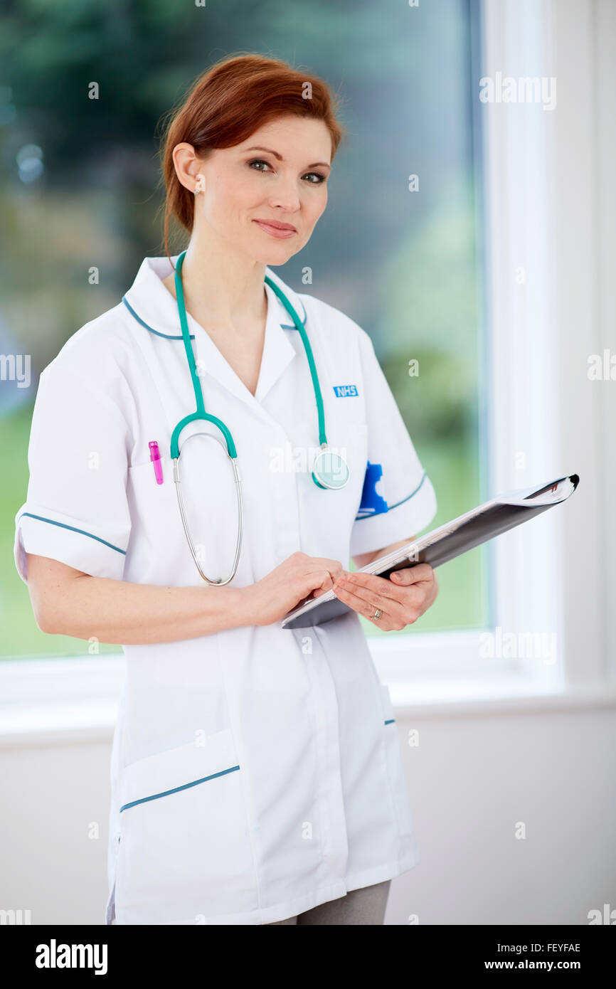 Uniformes de enfermera fotografías e imágenes de alta resolución - Página 5  - Alamy