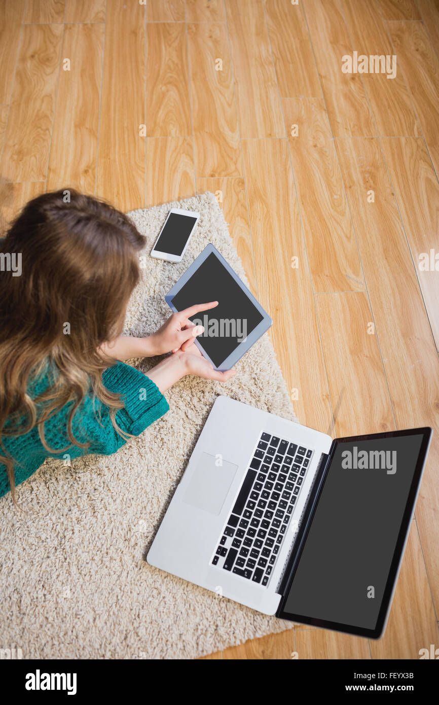 Mujer Tendida En El Suelo Fotografías E Imágenes De Alta Resolución Alamy 