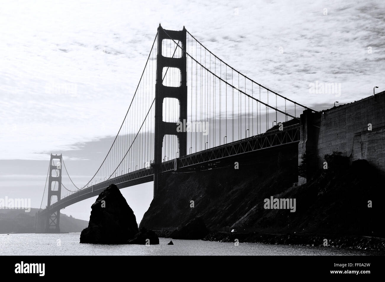 Puente Golden Gate Golden Gate Bridge monocromo monocromo Foto de stock