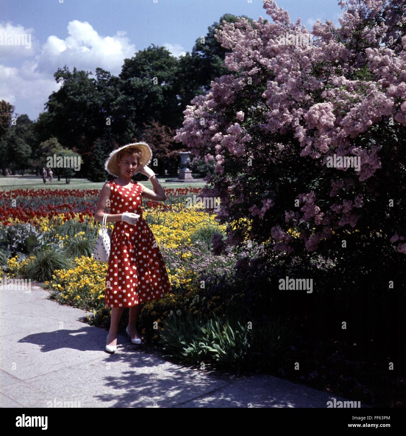 Summer dress 1950s fotografías e imágenes de alta resolución - Alamy